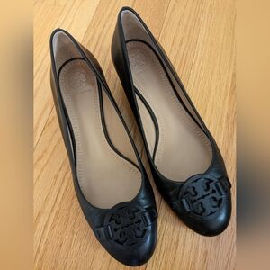 Tory Burch Leather Wedge Pump size 7.5